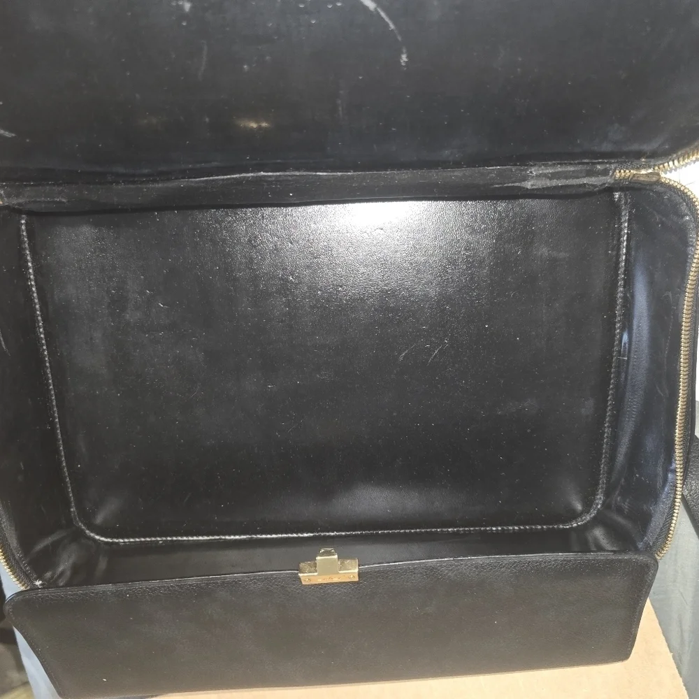 Salvatore Ferragamo Hard Case Zippered Black Leather Briefcase With Lock And Key